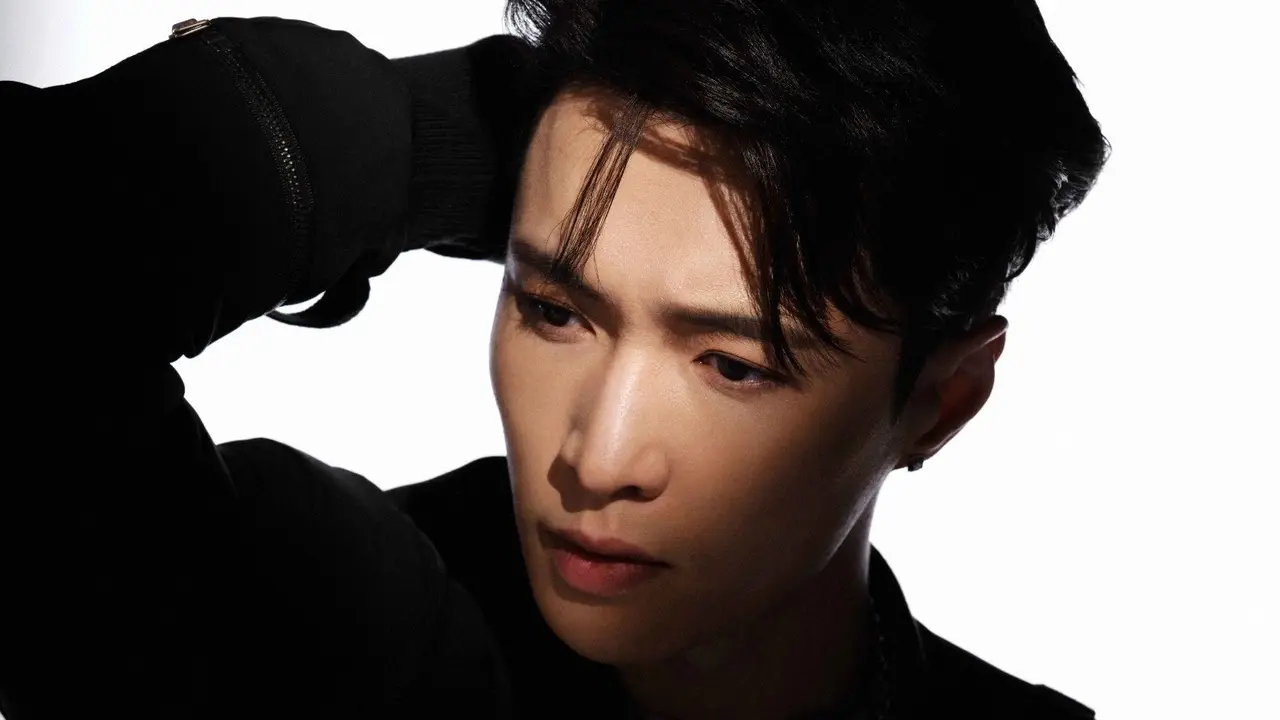 Lay EXO