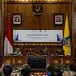 Penjabat Gubernur Bali, Sang Made Mahendra Jaya mengadakan pertemuan pertama Electric Bus Rapid Transit (e-BRT) dengan rute Denpasar-Badung-Gianyar-Tabanan (Sarbagita) pada Rabu, 18 Oktober 2023. Dok. Kedubes Australia untuk Indonesia