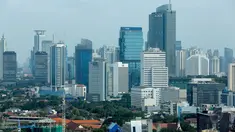 Suasana gedung bertingkat di kawasan Jakarta Pusat, Jumat (15/5/2015).  Perlambatan ekonomi Indonesia di triwulan I tahun 2015 sebesar 4,7 persen dinilai para pengamat ekonomi sangat mengkhawatirkan. (Liputan6.com/Faizal Fanani)