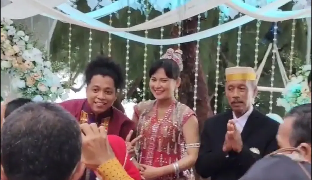 Arie Kriting dan Indah Permatasari (Instagram/sasita.sasita.750)