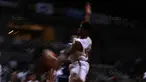 Aksi pemain Pelita Jaya, Wayne Bradford Lyndon saat melakukan lay up saat melawan Satria Muda pada laga Perbasi Cup 2017 di Sports Mall, Kelapa Gading, Jakarta, (10/11/2017). Pelita Jaya menang 82-77.  (Bola.com/Nick Hanoatubun)