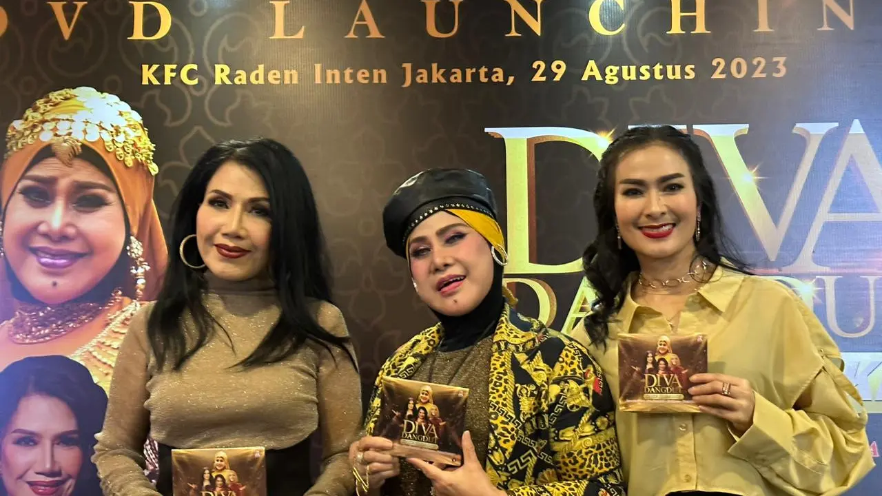 Empat diva dangdut Indonesia, Elvy Sukaesih, Rita Sugiarto, Iis Dahlia, dan Iyeth Bustami