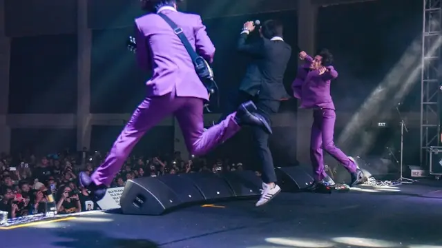 Momen El Rumi Kolaborasi di Konser 20 Tahun The Changcuters, Netizen: Vokalis Magang Tercakep