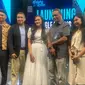 Finalis Bintang Radio 2023 bersama Direktur LPP RRI Yohanes Markus Tuhulerew, serta Produser Muda Entertainment, Seno M. Hardjo.