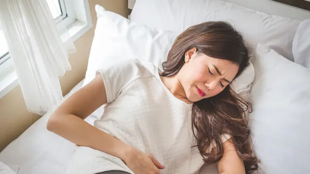 Atasi Nyeri Saat Menstruasi Biar Nggak Mengganggu Aktivitas Sehari-hari, Yuk Terapkan 12 Cara Ini!