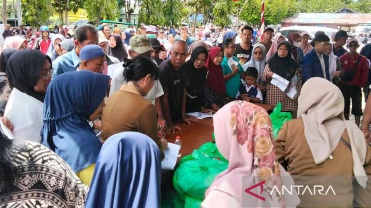 Hanya Rp20 Ribu! 600 Paket Sembako Ludes di Pasar Murah Kapuas, Bukti Nyata Subsidi Pemkab Jaga Stabilitas Harga