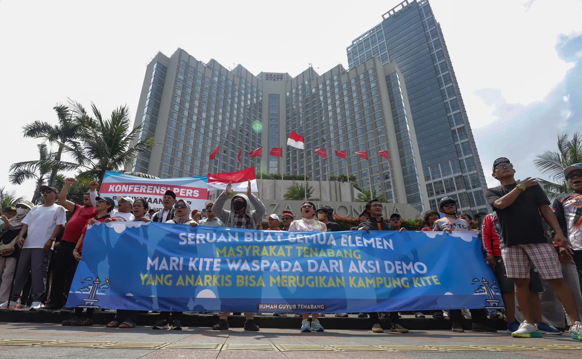 FOTO: Warga Tanah Abang Gelar Deklarasi Damai, Tegaskan Tolak Anarkisme di Jakarta