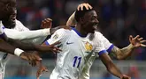 Penyerang Prancis, Ousmane Dembele melakukan selebrasi usai mencetak gol saat pertandingan sepak bola UEFA Nations League 2024/2025, Grup 2 League A leg pertama melawan Belgia di Parc Olympique Lyonnais, Lyon, 9 September 2024 atau Selasa (10/9/2024) dini hari WIB. (Franck FIFE/AFP)