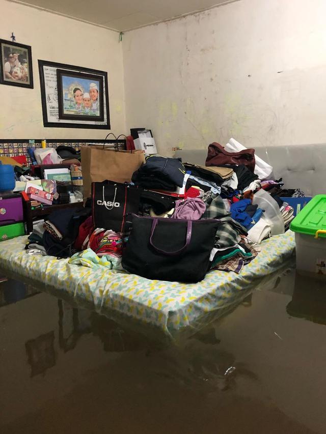 [Fimela] Artis-artis yang Rumahnya Kebanjiran