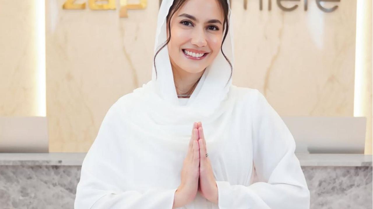 3 Potret Pevita Pearce Pamer Gaya Berkelas dalam Balutan Hijab, Kecantikannya Banjir Pujian