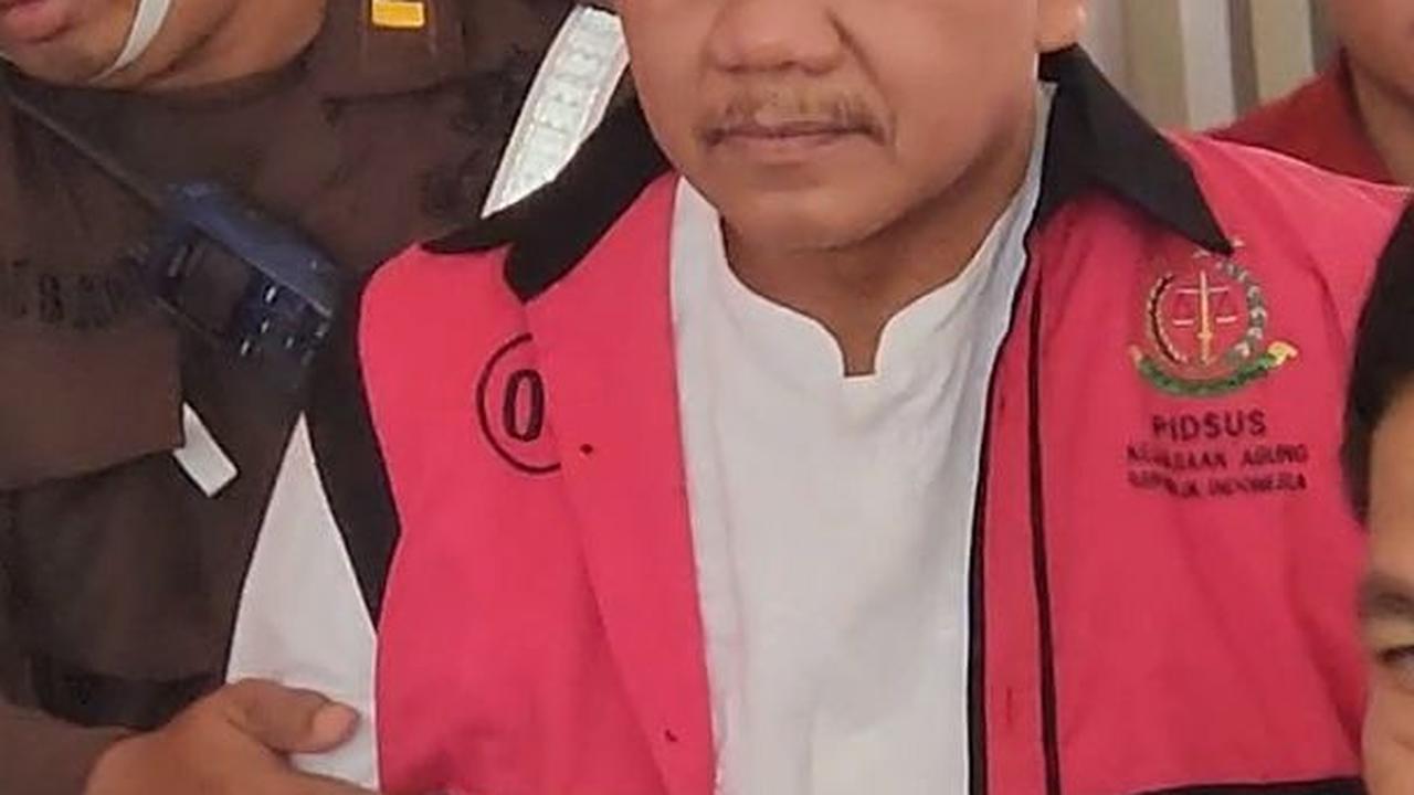 Anggota BPK Achsanul Qosasi Didakwa Terima Rp40 Miliar dari Korupsi BTS 4G Kominfo