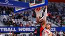 <p>Pebasket Prancis, Isaia Cordinier melakukan slam dunk pada laga Grup H Piala Dunia FIBA 2023 melawan Lebanon di Indonesia Arena, Senayan, Jakarta, Selasa (29/08/2023). (Bola.com/Bagaskara Lazuardi)</p>