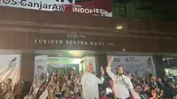 Pasangan capres-cawapres nomor urut 3, Ganjar Pranowo dan Mahfud Md mendapat dukungan dari relawan BAKI GAMA 03. Putri Wapres Ma'ruf Amin, Siti Nur Azizah yang menjadi Ketua Dewan Pembina BAKI GAMA 03 juga hadir dalam deklarasi tersebut. (Liputan6.com/Muhammad Radityo Priyasmoro)