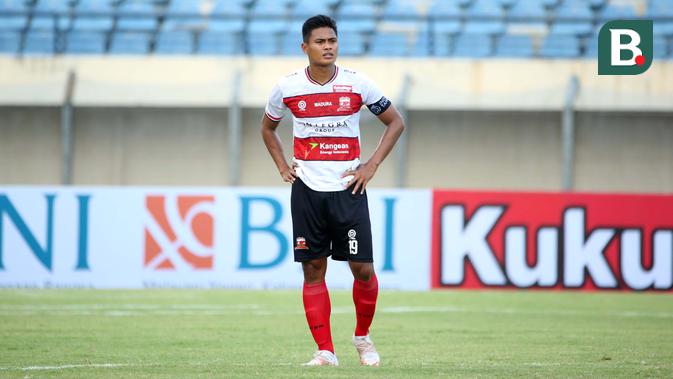5 pemain lokal dengan statistik menonjol di liga 1 2022 / 2023: striker terbaik indonesia hingga kiper tangguh