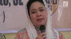 Setelah diunggah di media sosial, foto mirip soeharto di Kereta Rel Listrik, hingga kini, menjadi viral dan terus menjadi pembicaraan para warganet. Salah seorang putri Soeharto, Siti Hediati atau Titik Soeharto, menyebut viralnya foto itu sebagai be...