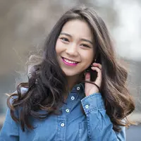 ilustrasi perempuan tersenyum/copyright by Bo1982 (Shutterstock)