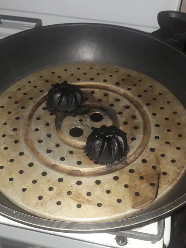 6 Potret Bakpao Ini Kelewat Unik, Bikin Geleng Kepala