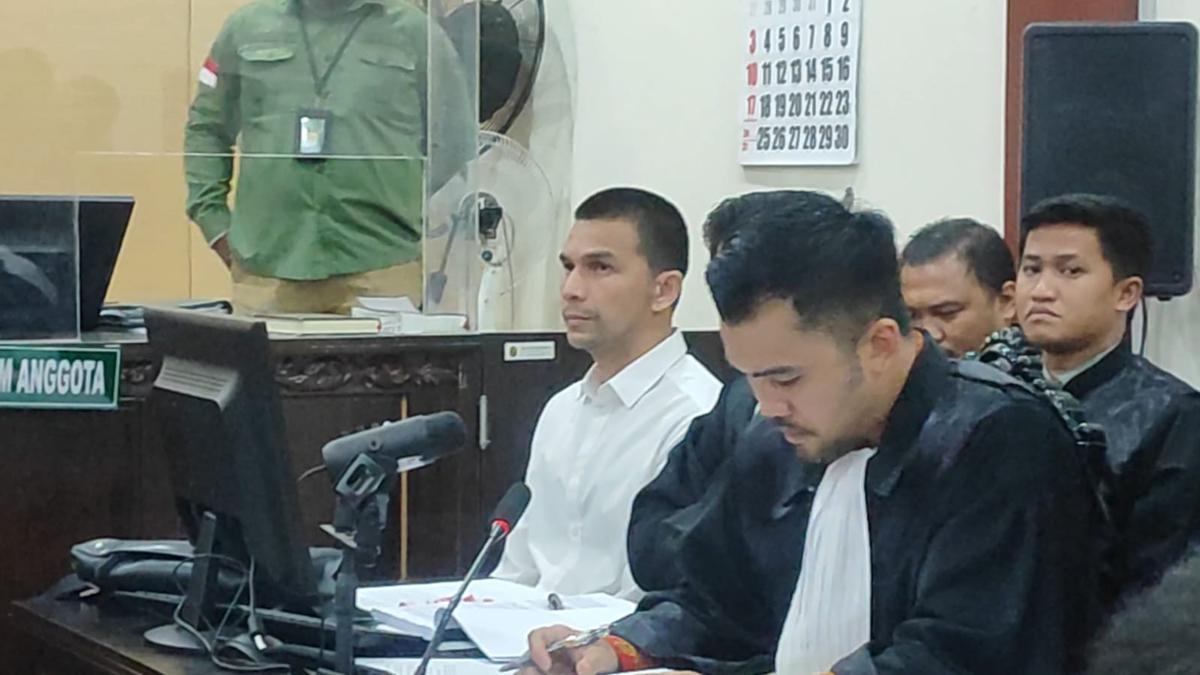 Saksi Polisi Dalam Sidang Jonathan Frizzy Ungkap Kronologi Dugaan Penyelundupan Vape Isi Obat Keras