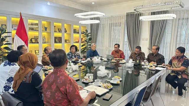Kementerian Lingkungan Hidup dan Kehutanan (KLHK) melakukan pengawasan lapangan dengan law enforcement sehubungan dengan polusi udara Jabodetabek.
