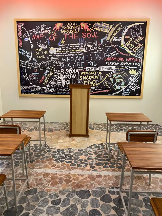 Pameran Seni Digelar Bernuasa BTS