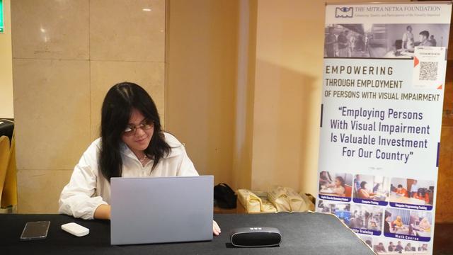 Acara media briefing tentang penelitian Mitra Netra