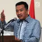 Menpora Imam Nahrawi memberikan sambutan pada pembukaan Pusdiklat Paskibraka Nasional 2017 di PP-PON Cibubur, Jakarta, Rabu (26/7). Sebanyak 68 putra dan putri terbaik dari 34 Provinsi di Indonesia menjalani Pusdiklat. (Liputan6.com/Yoppy Renato)