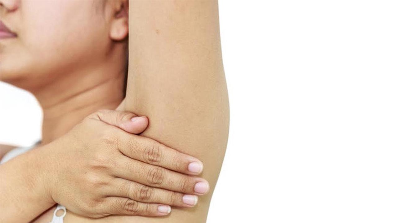 Mengempit ketiak akan membuat kamu kehilangan kebebasan dalam hal bergerak dan kurang percaya diri