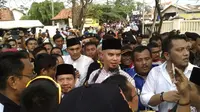 Sa'duddin-Ahmad Dhani resmi mendaftarkan diri ke Komisi Pemilihan Umum (KPU) Kabupaten Bekasi 