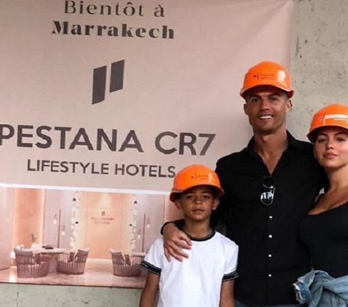 Bintang sepak bola dunia, Cristiano Ronaldo membuka hotel mewahnya di Maroko sebagai tempat pengungsian korban gempa.&nbsp;