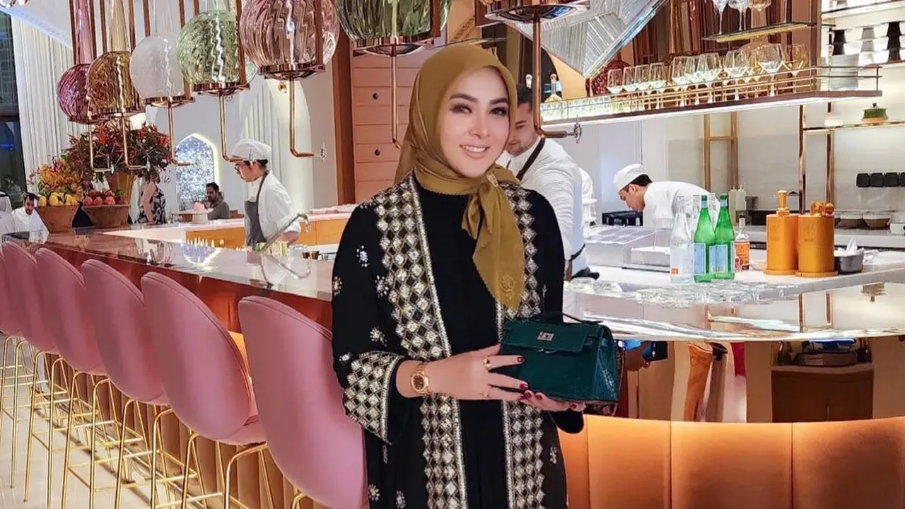 Syahrini liburan di Dubai (Instagram/princessyahrini)