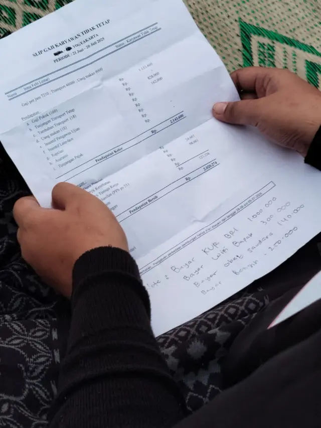 Antusias Warga Ikut Lomba Melamun Sore Hari