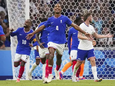 Timnas Prancis mengawali Olimpiade Paris 2024 dengan kemenangan gemilang tiga gol tanpa batas atas Amerika Serikat di Stade Vélodrome, Kamis (25/7/2024). (AP Photo/Daniel Cole)