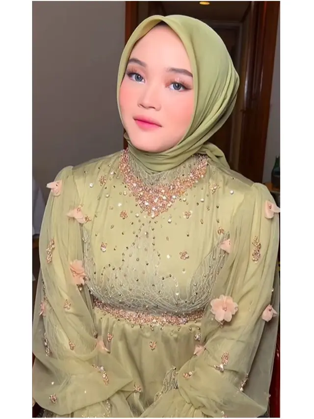 6 Potret Putri Delina di Lamaran Rizky Febian dan Mahalini, Kompak Bareng 2 Adiknya