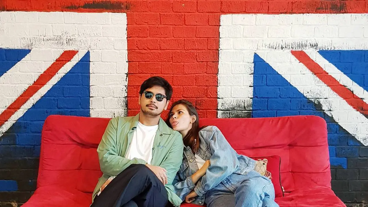 [Bintang] Petra Sihombing dan Firrina Sinatrya