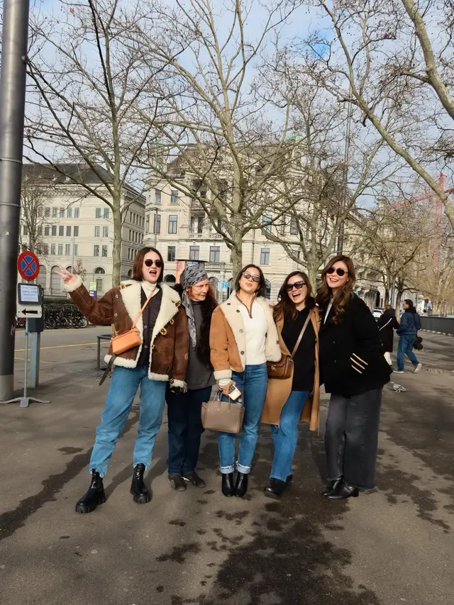 Di Usia 79 Tahun, Ibu Luna Maya Tampil Slay Ikut Girls Trip Bareng Jennifer Bachdim hingga Marianne Rumantir di Swiss