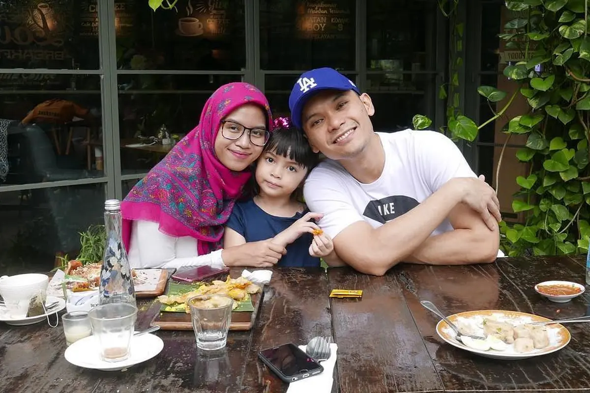 [Fimela] Ben Kasyafani dan Istri