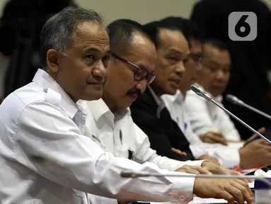 Kepala BNN Komjen Heru Winarko saat mengikuti rapat kerja dengan Komisi III DPR di Gedung Nusantara II, Kompleks Parlemen, Jakarta, Kamis (21/11/2019). Rapat membahas rencana strategis BNN dan BNNP serta hasil pemeriksaan BPK semester I tahun 2019. (Liputan6.com/JohanTallo)