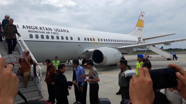 Wakil Presiden Indonesia ke-10 dan ke-12 Jusuf Kalla, saat bertolak ke Padang, Kamis (5/12/2019)