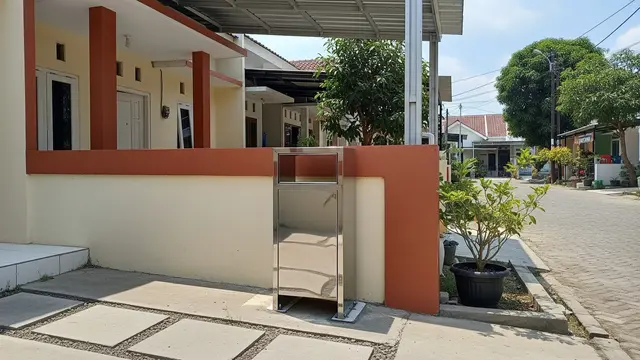 Desain Tempat Sampah Depan Rumah Minimalis Model Stainless Steel