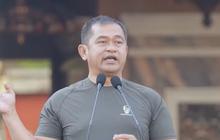 Momen Kasad Maruli Belanja di Supermarket, Rapikan Belanjaan Sendiri Ajudan Sampai Bengong