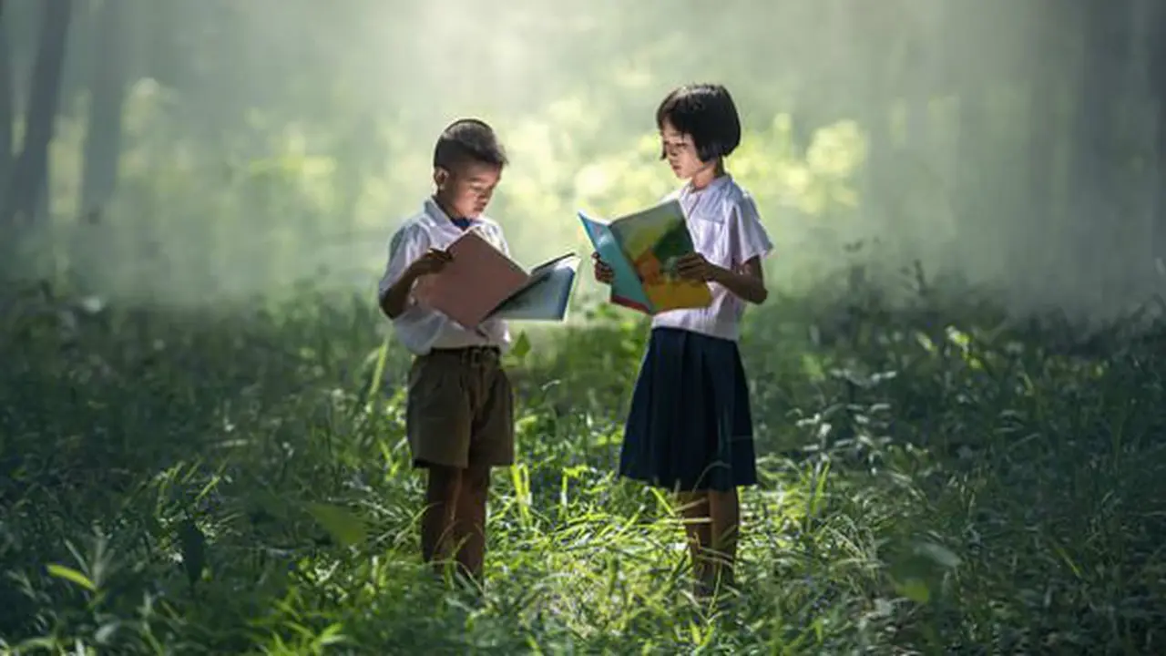 Ilustrasi anak dan buku/Pixabay.com