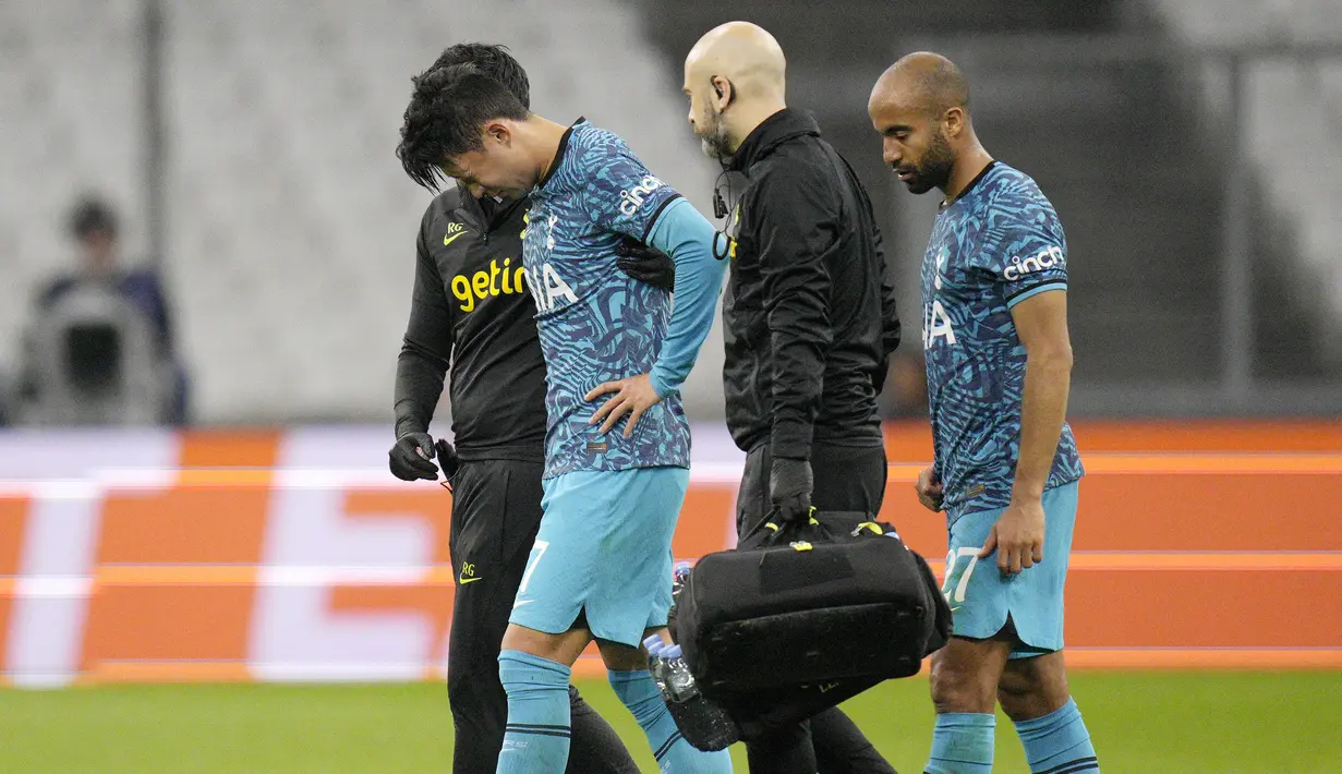 Mengingat pertandingan pertama Korea Selatan di Piala Dunia 2022 hanya tersisa 22 hari lagi, kini pemain berusia 30 tahun itu diragukan bisa ikut Timnas Korea Selatan ke Qatar. (AP/Daniel Cole)