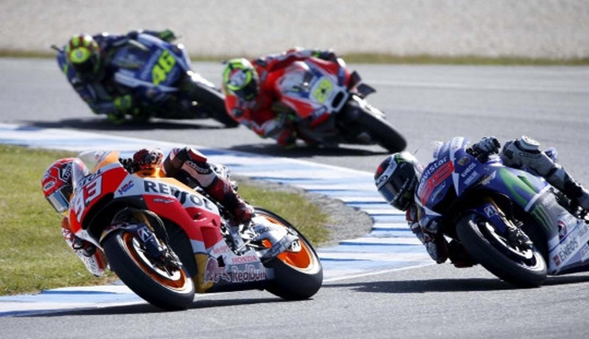 Duel sengit Marquez dan Lorenzo di sirkuit Phillip Island