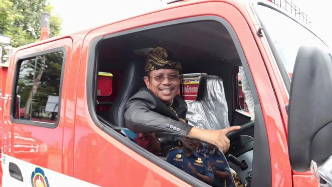 Bupati Lombok Barat Lalu Ahmad Zaini