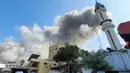 Serangan ini merupakan satu dari 11 serangan Israel terhadap kota Nabatiyeh dan sekitarnya. (Abbas Fakih/AFP)