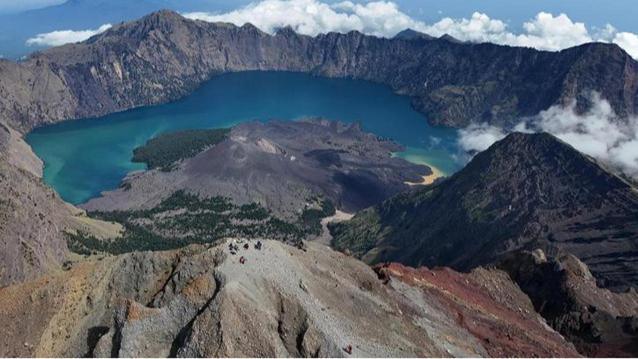 Respons Kemenpar Soal Pendaki Brasil Jatuh di Gunung Rinjani yang Terpantau dalam Kondisi Tidak Bergerak