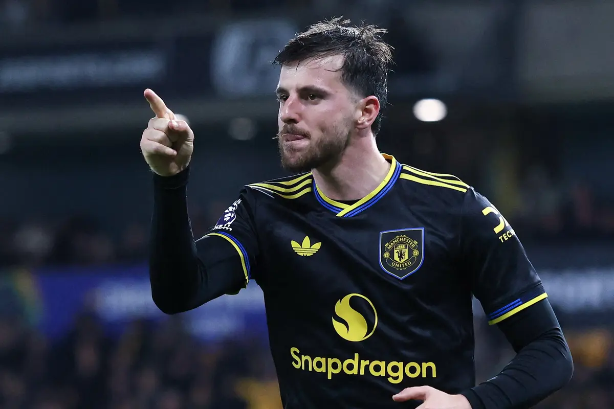 Foto: 2 Pilar MU Saat Hancurkan Wolverhampton di Liga Inggris, Bruno Fernandes Ajaib dan Mason Mount Seperti Terlahir Kembali