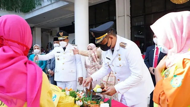 Wali Kota Medan Muliakan Petugas Kebersihan pada Perayaan HUT ke-431 Kota Medan
