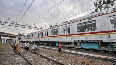 Batu di Rel Kereta Ganggu Lintasan Tulungagung, KAI Ungkap Kronologi