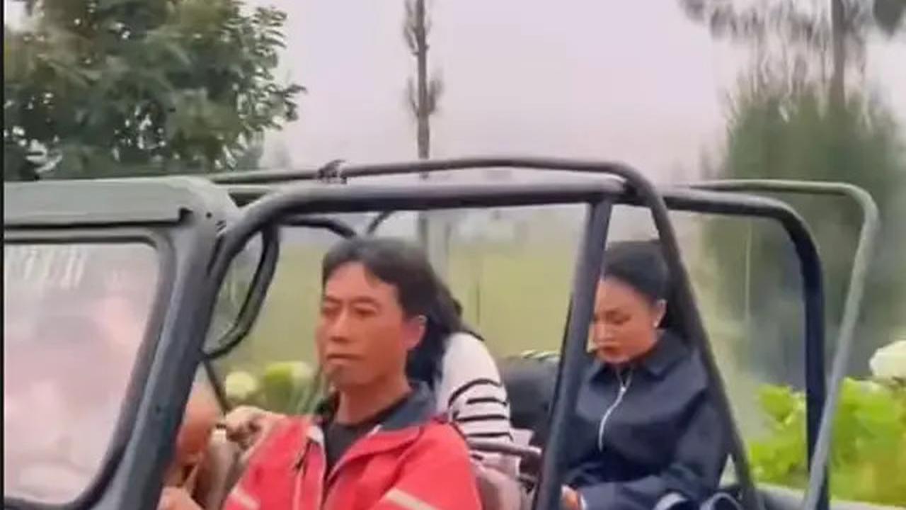 Gaya Healing Krisdayanti Bersama Keluarga Sebelum Pilkada Malang 2024, Konsisten Tampil Stylish dengan Barang Branded